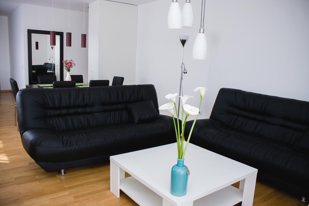 Botanical Garden Apartments Belgrado Esterno foto